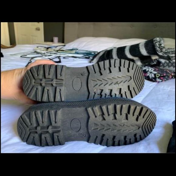 Blue Warm Boots - Picture 3 of 5